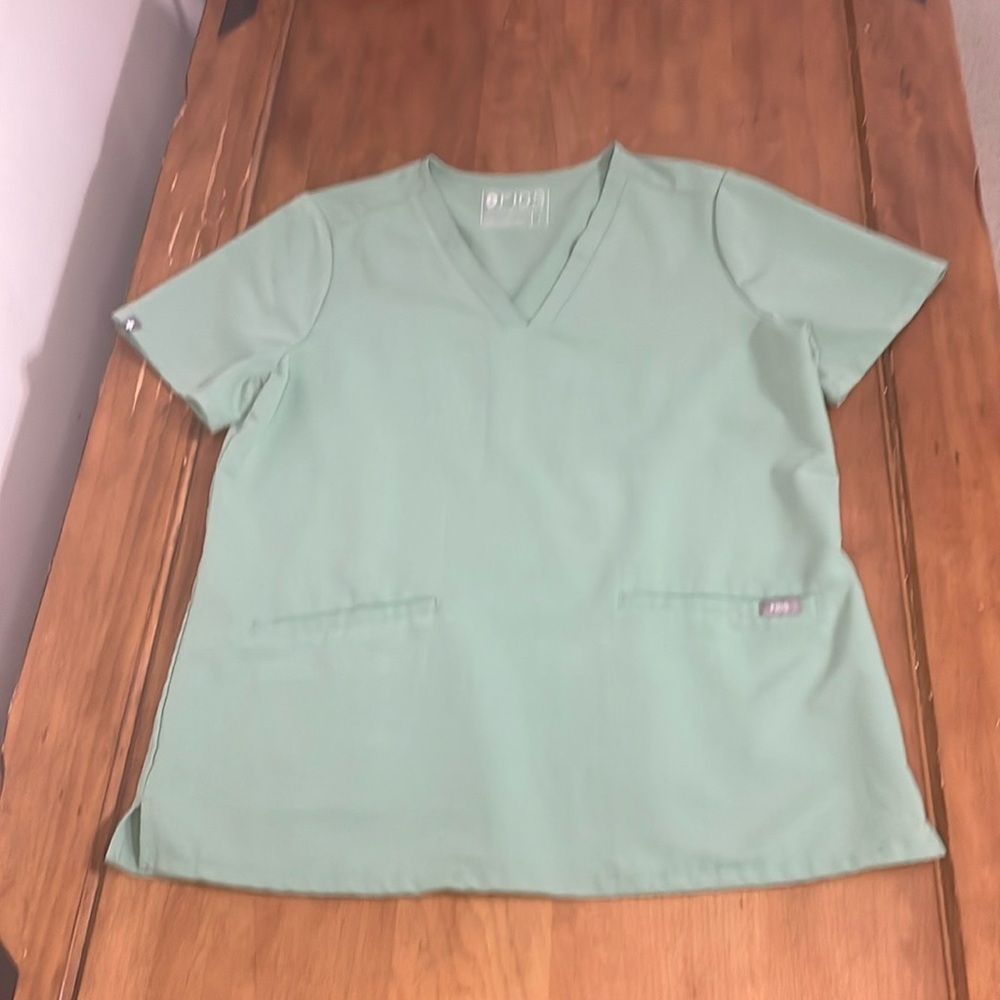 Figs Scrub Top Size Large